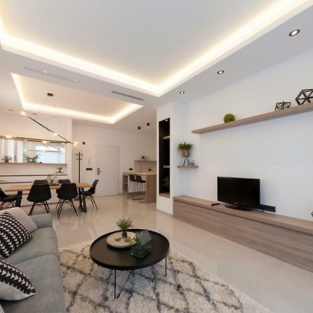 Apartamentos La Laguna II Luxury Apartments Сьюдад-Кесада Экстерьер фото
