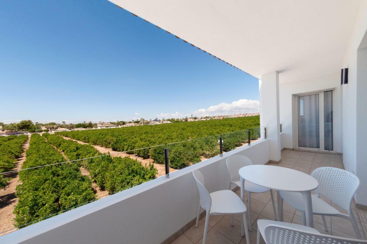 Apartamentos La Laguna II Luxury Apartments Сьюдад-Кесада Экстерьер фото